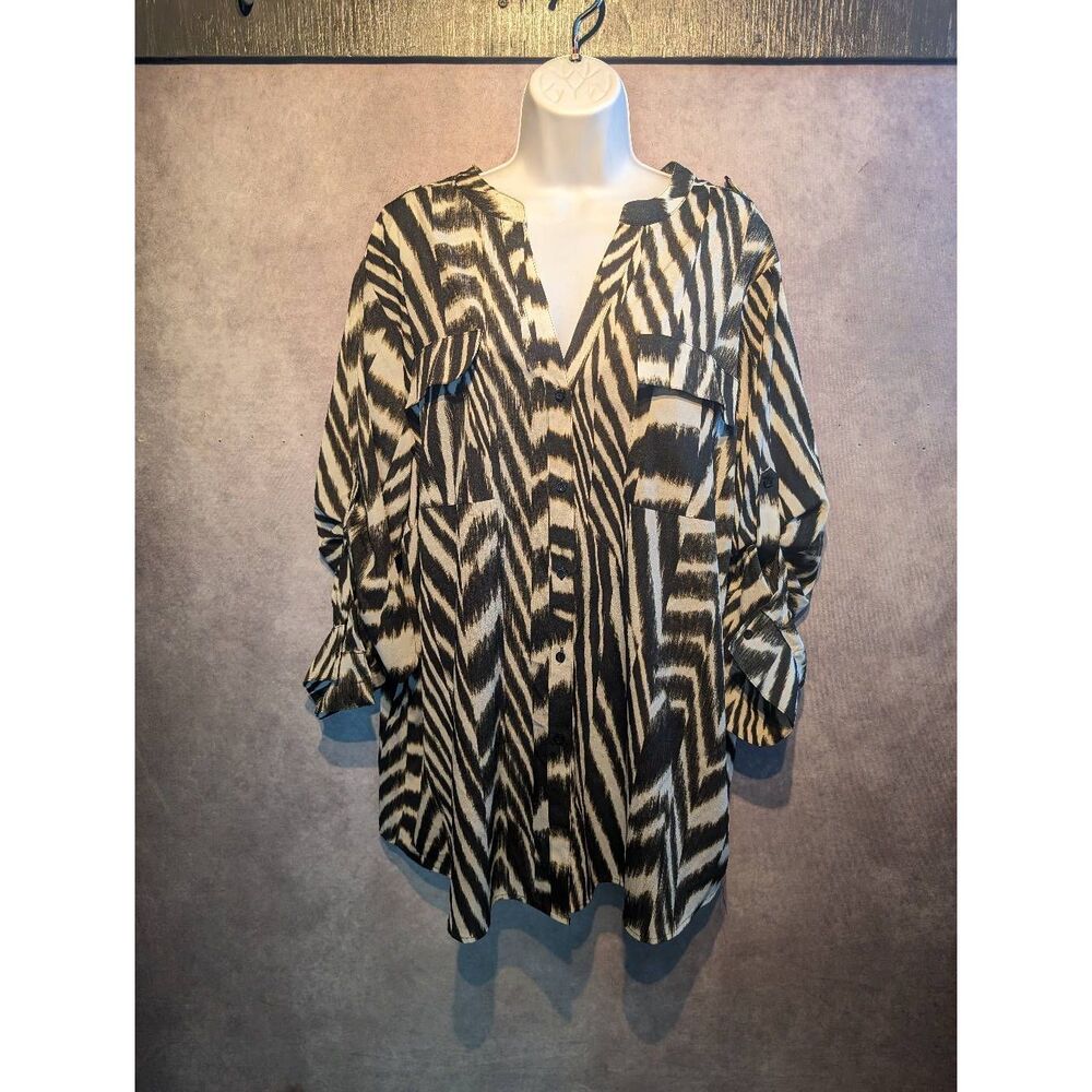 Calvin Klein lightweight button-down loose fit blouse 2x